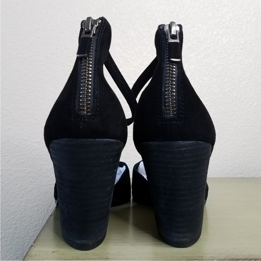 EILEEN FISHER Tilda Stacked Heel Pumps in Black - Picture 3 of 5
